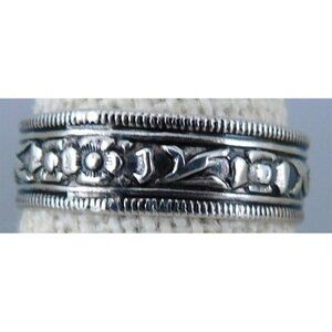 7/791 Women's Sterling Silver Carved Floral Band Ring Size 6.5